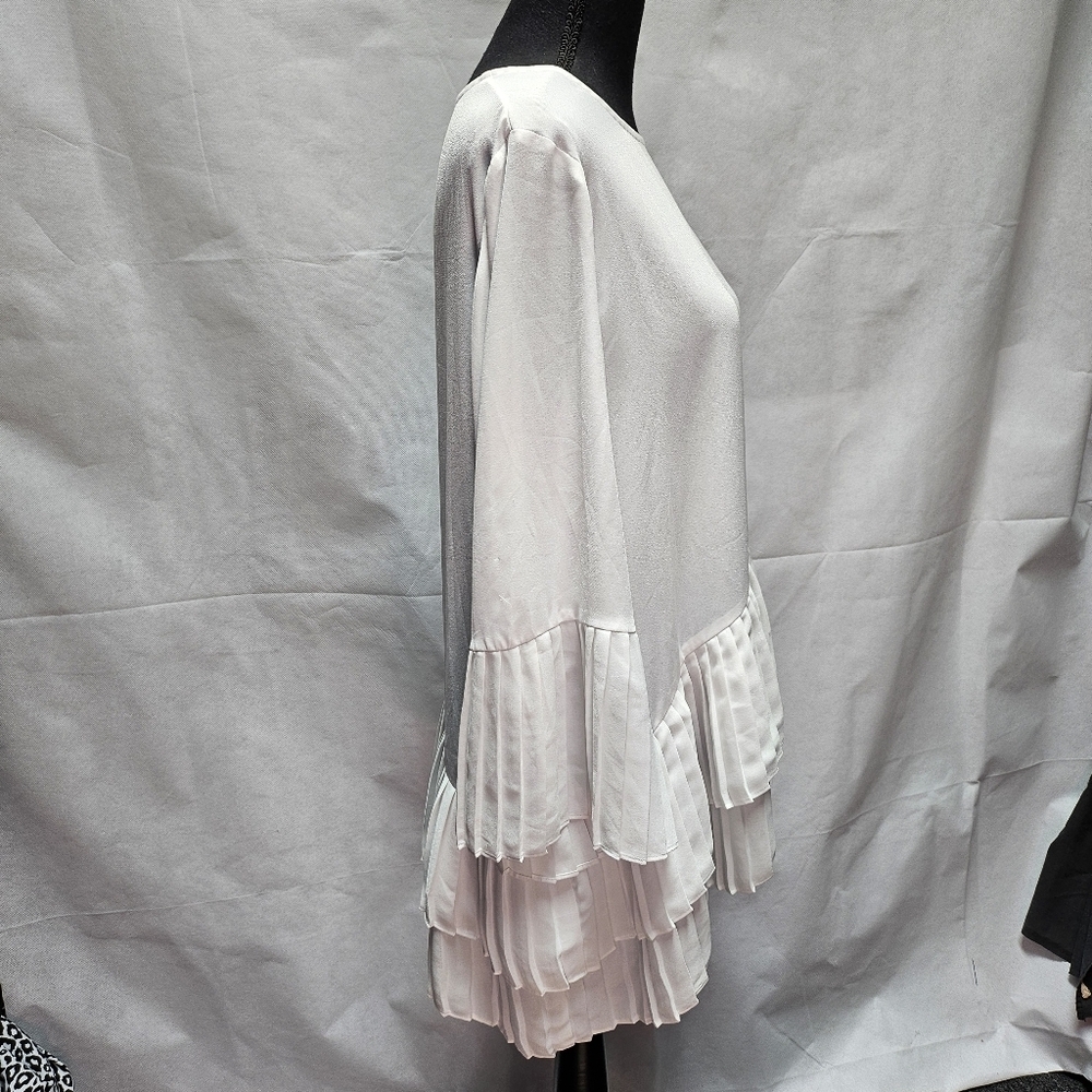 Simply Vera Semi Sheer White Pleated Ruffle Hem & Sleeve Blouse Size XL - Picture 3 of 7